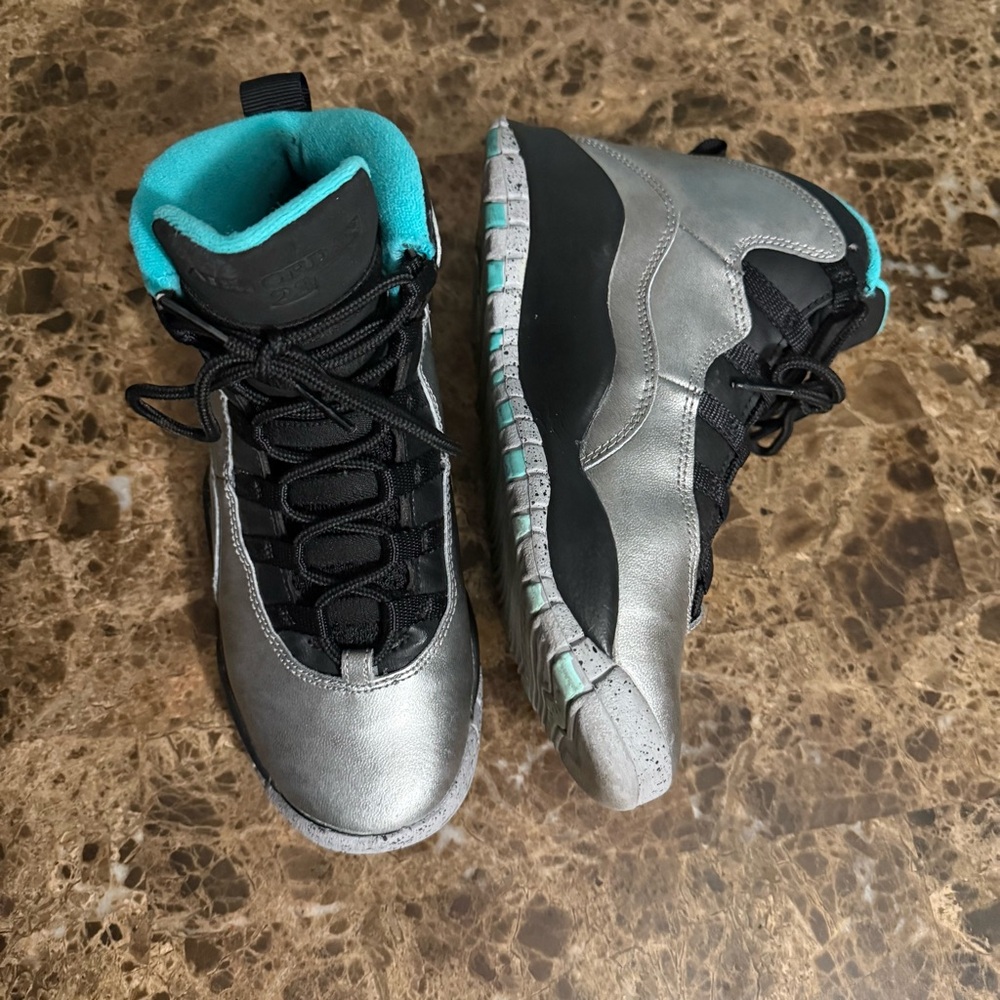 Jordan Retro 10 Liberty Size 4.5Y Stylish Silver and Black Kids Shoes